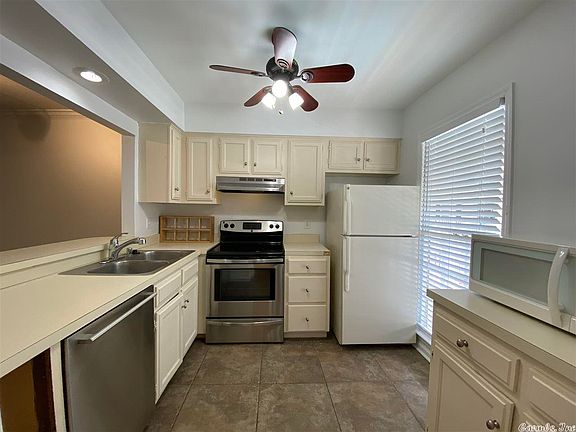 5th image of 416 N Pierce St APT 3