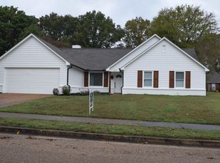 470 Pine Grove Dr, Collierville, TN 38017