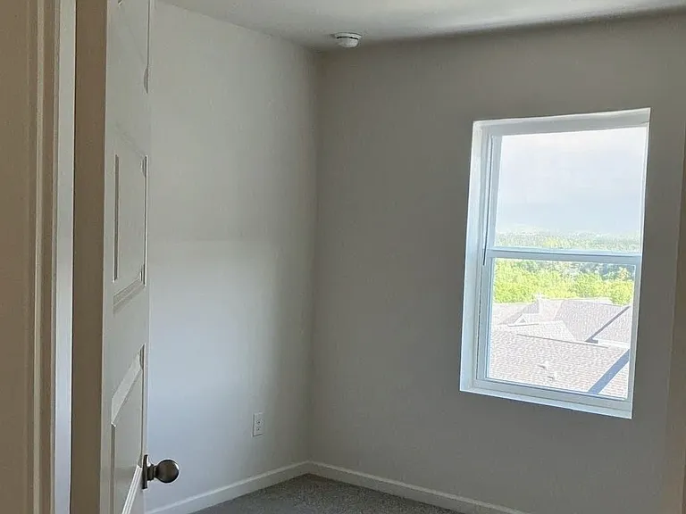 5342 Bellflower Hls — Photo 14