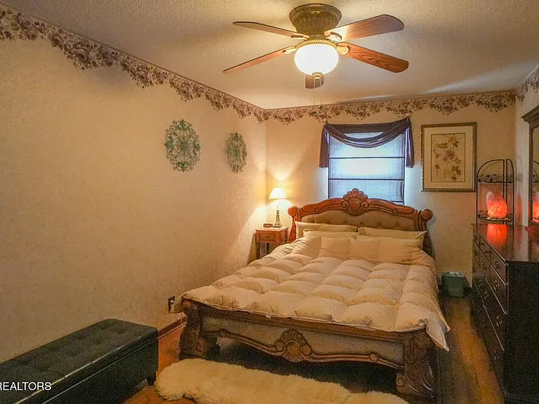 1301 Chert Pit Rd — Photo 26