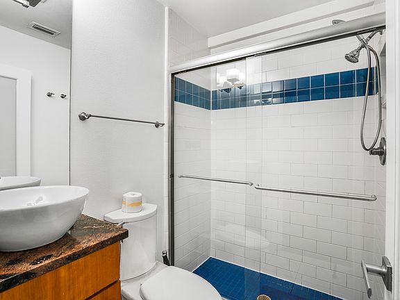 4th image of 202 N Fremont Ave APT 8
