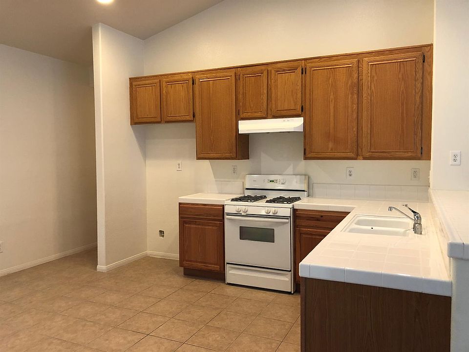 1st image of 67634 Oro Loma St