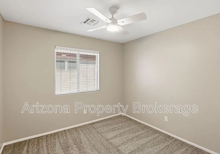 8118 N 112th Ave — Photo 17