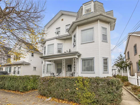 218 Lincoln Avenue, Mineola, NY 11501