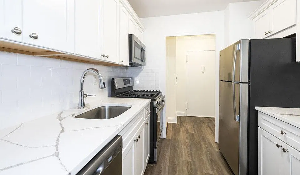 4 Rm 1 Bd - Kitchen