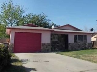 9561 Eastview Dr, Hanford, CA 93230