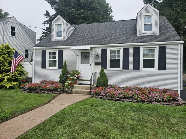141 Brookfield Street, Manchester, CT 06040