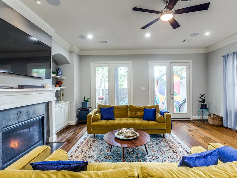 4535 Polk St — Photo 24