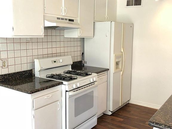4th image of 1404 Ramona Dr