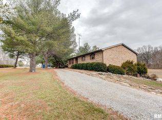 15397 E Lynchberg Rd, Mount Vernon, IL 62864