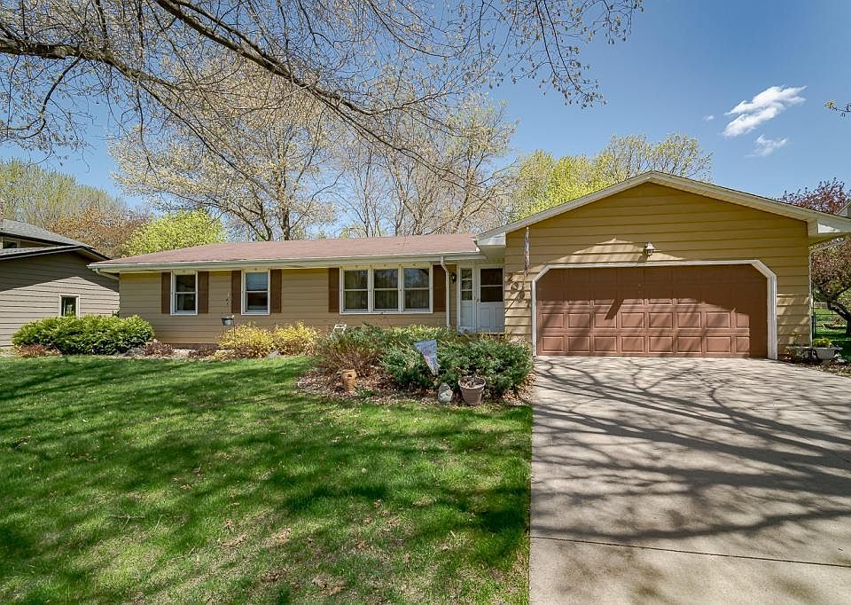 1st image of 2097 Cameron Dr