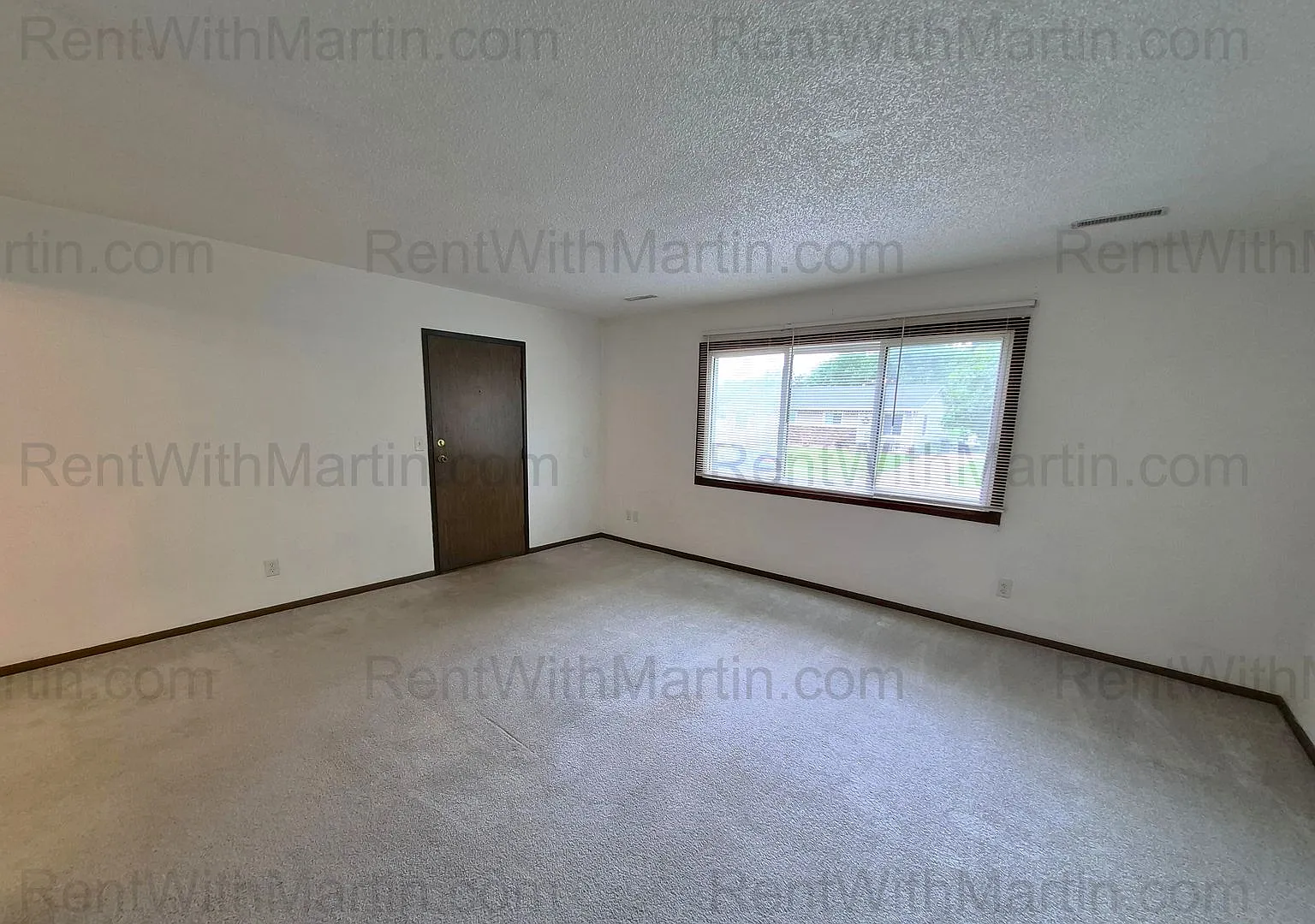 3853 Paige Dr — Photo 3