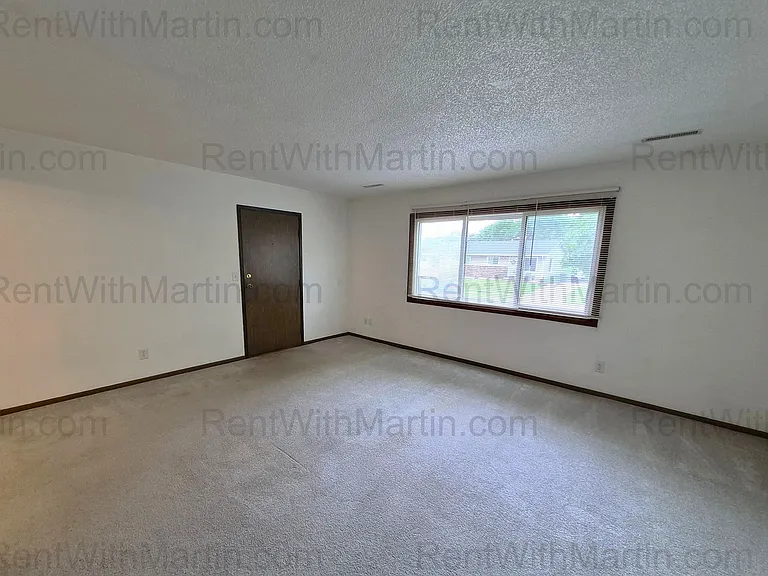 3853 Paige Dr — Photo 3