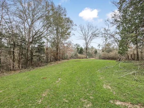 708 E Wayside Rd, Woodville, MS 39669