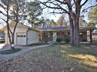 106 S Mockingbird Ln, Tahlequah, OK 74464