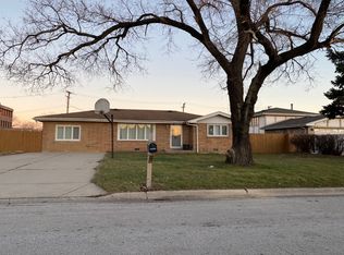 8019 S Oconto Ave, Bridgeview, IL 60455