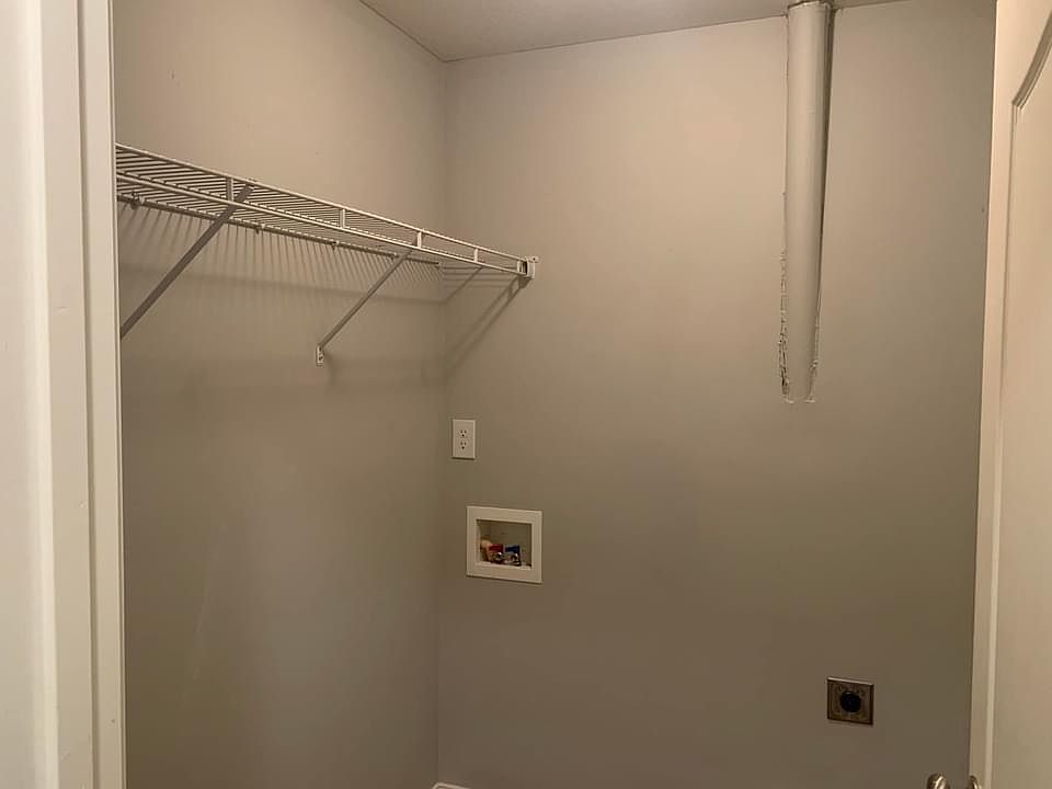 1st image of 355 Walnut Creek Dr