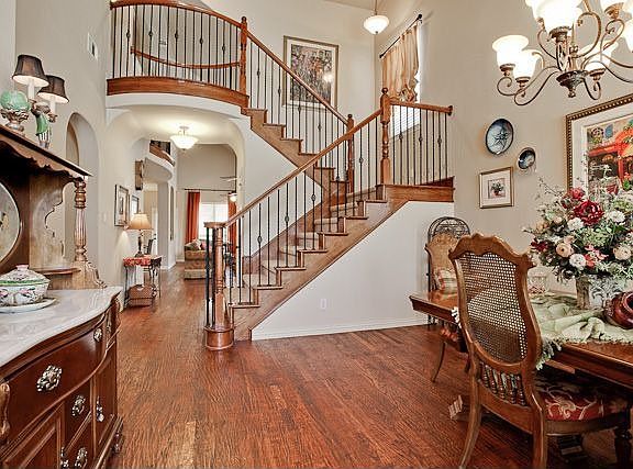 3rd image of 14085 Valley Mills Dr