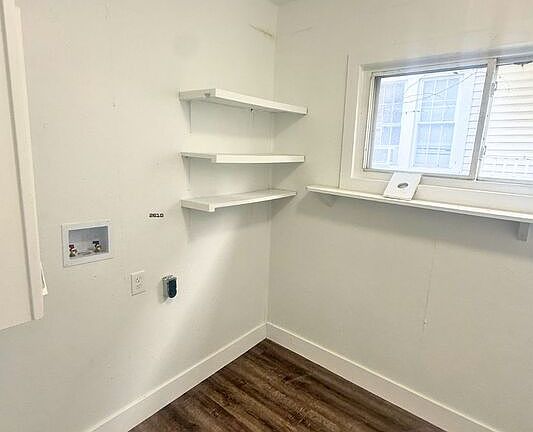 3rd image of 6514 Fullerton Ave
