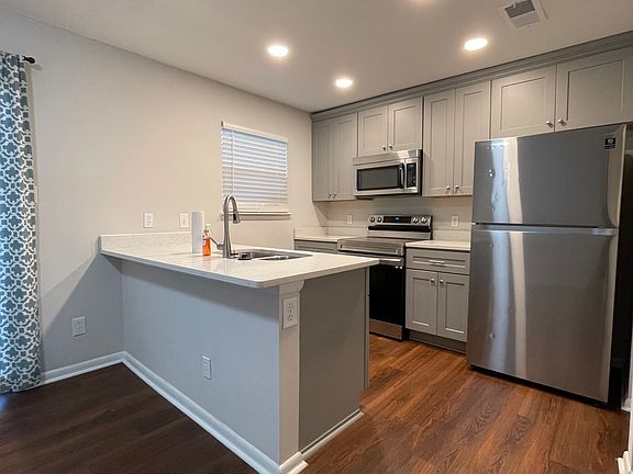4th image of 238 Greenbrier Ave #238