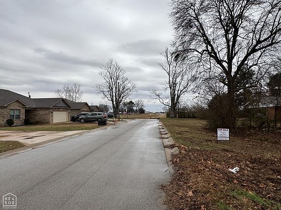 5th image of 107 Drake Dr