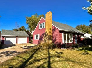 1326 Loring Ave, Detroit Lakes, MN 56501