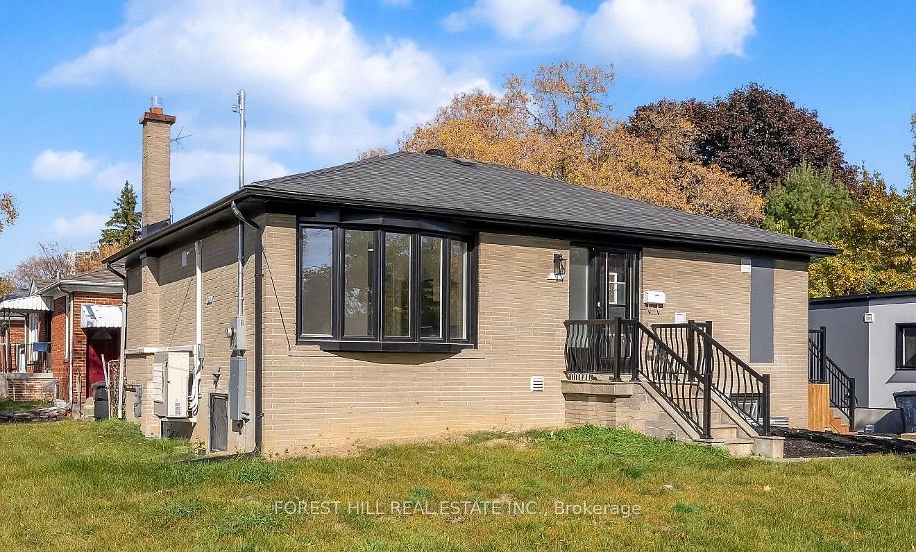 105 Galloway Rd — Photo 1