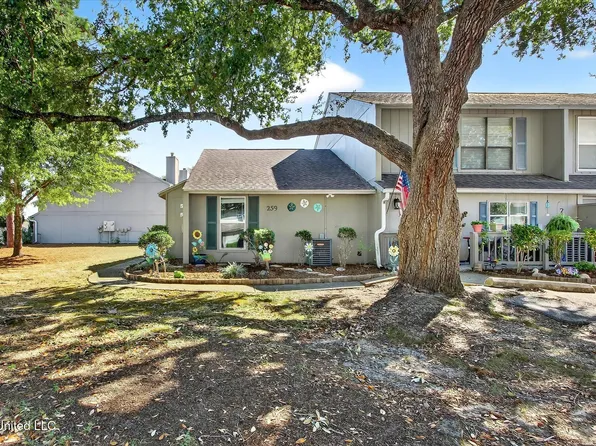 259 Highpoint Dr, Diamondhead, MS 39525