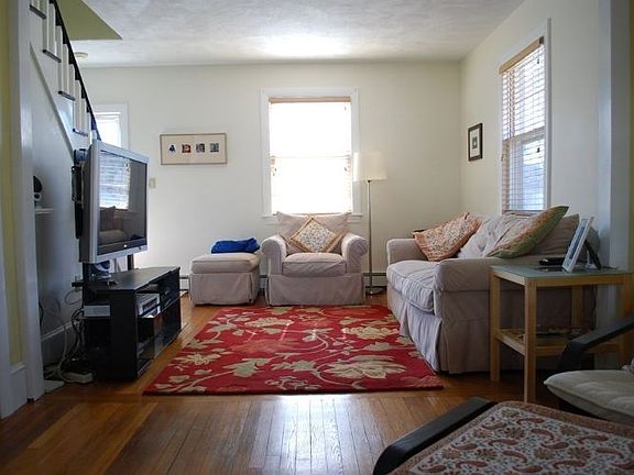 4th image of 24 Haines St #24