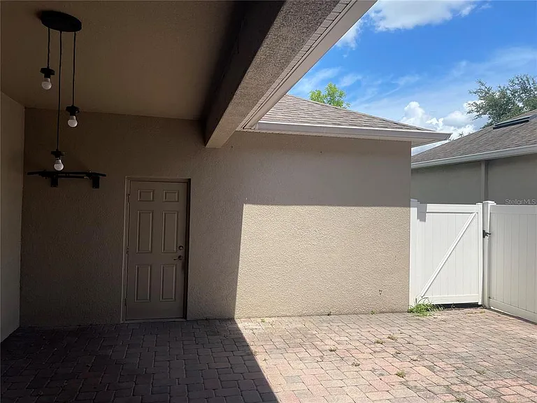 7283 Penkridge Ln — Photo 15