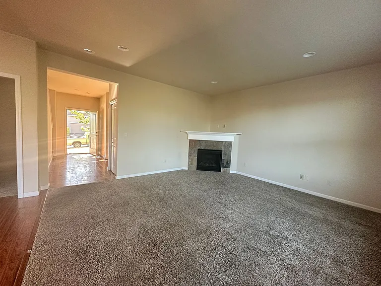 2687 Beehollow Ln NW — Photo 4