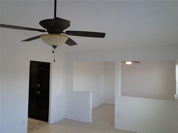 4th image of 7822 Broadway Dr
