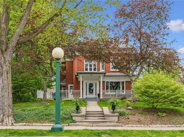 42 Lansdowne Rd N, Cambridge, ON N1S 2S9