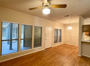 914 W 26th St APT 101, Austin, TX 78705