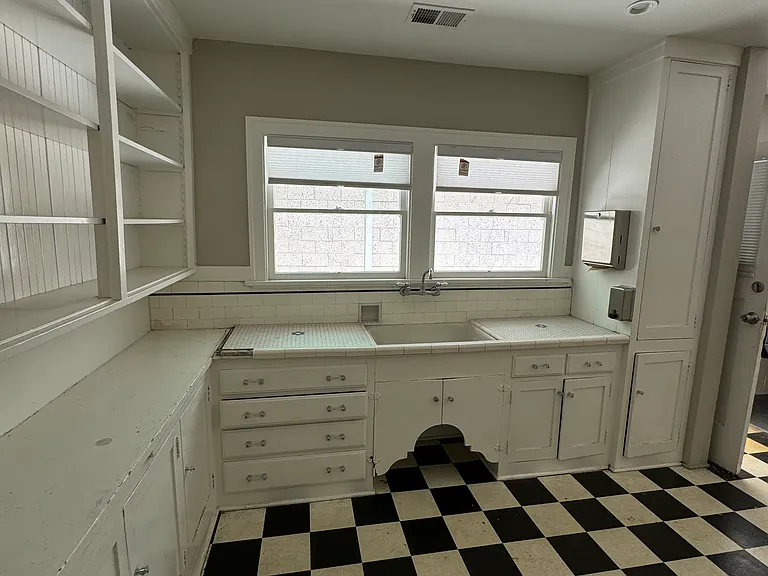 1203 Lincoln Ave — Photo 11