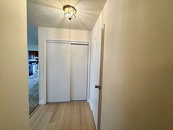 3rd image of 1074 Wesley Ct APT 6