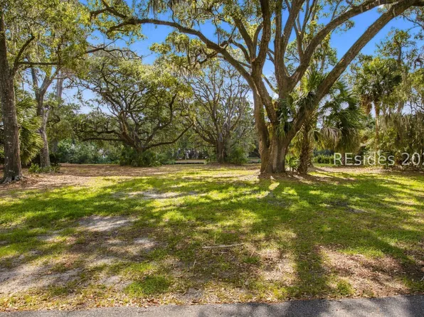10 Marsh Drive, Hilton Head Island, SC 29928