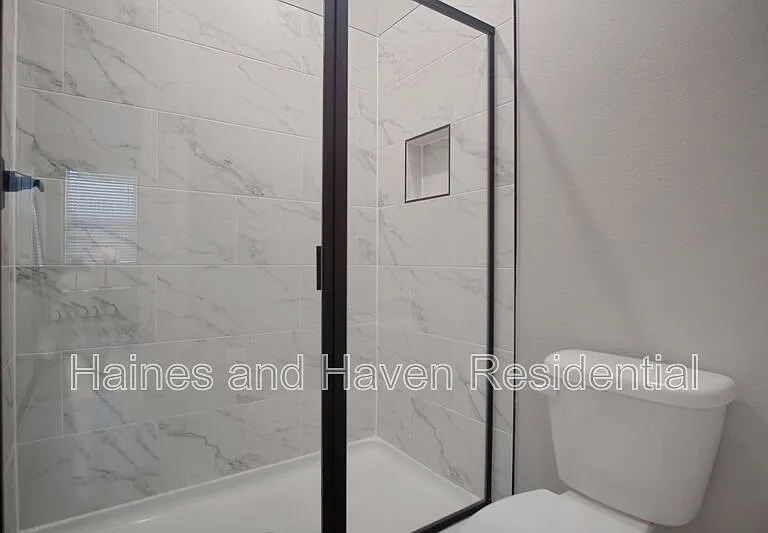 832 Blue Creek Dr — Photo 20