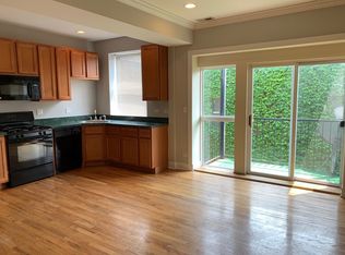 Oakley, Chicago, IL 60659