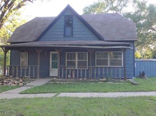 904 Washington St, Lyndon, KS 66451