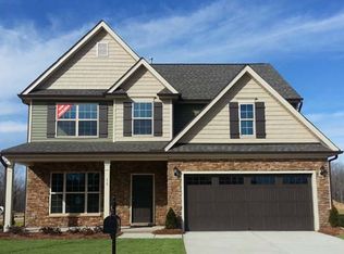 13 Kenilworth St, Clayton, NC 27527