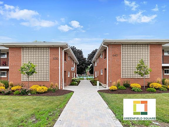 2nd image of 640-650 Colonial Ln #650-13