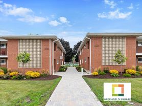 Renovated apartment with pool and parking
