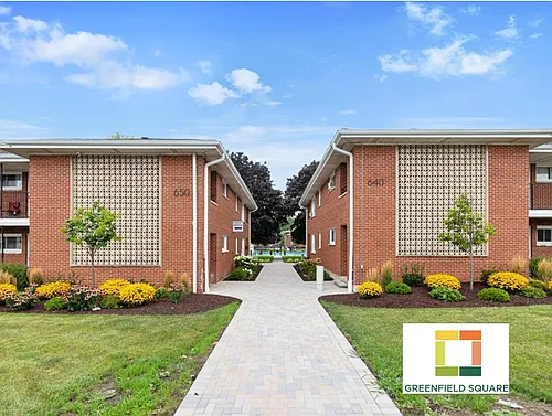 Renovated apartment with pool and parking Photo 1