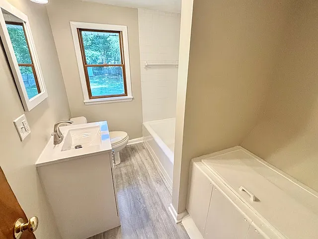 838 E Center St — Photo 11
