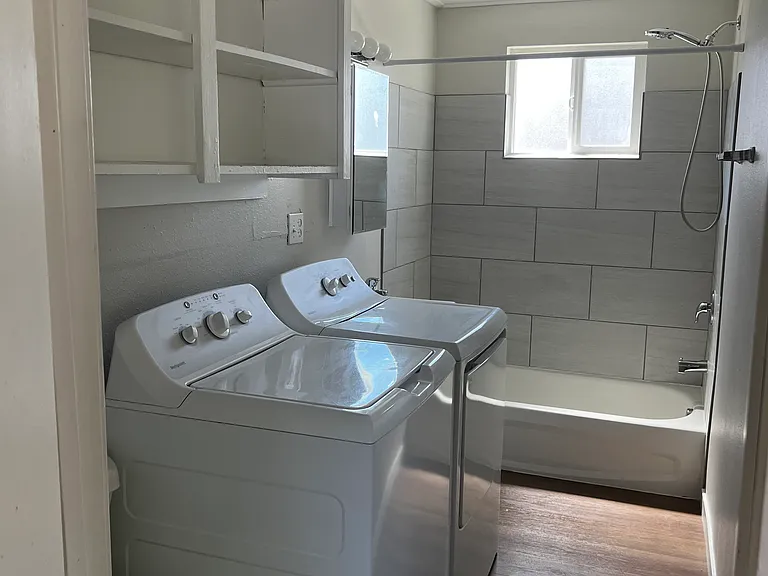 420 N Margaret Ave — Photo 4