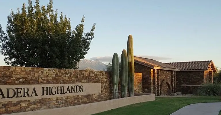 1145 E Madera Grove Ln — Photo 5