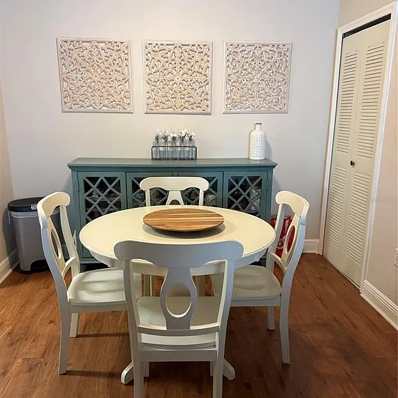 Eastern Pecan Pl — Photo 4