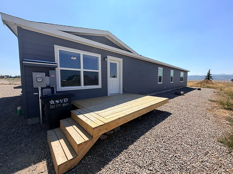 109 Grays Dr — Photo 2