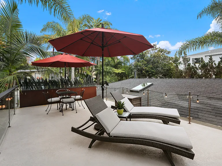 Roof Deck over garage has some peek ocean views